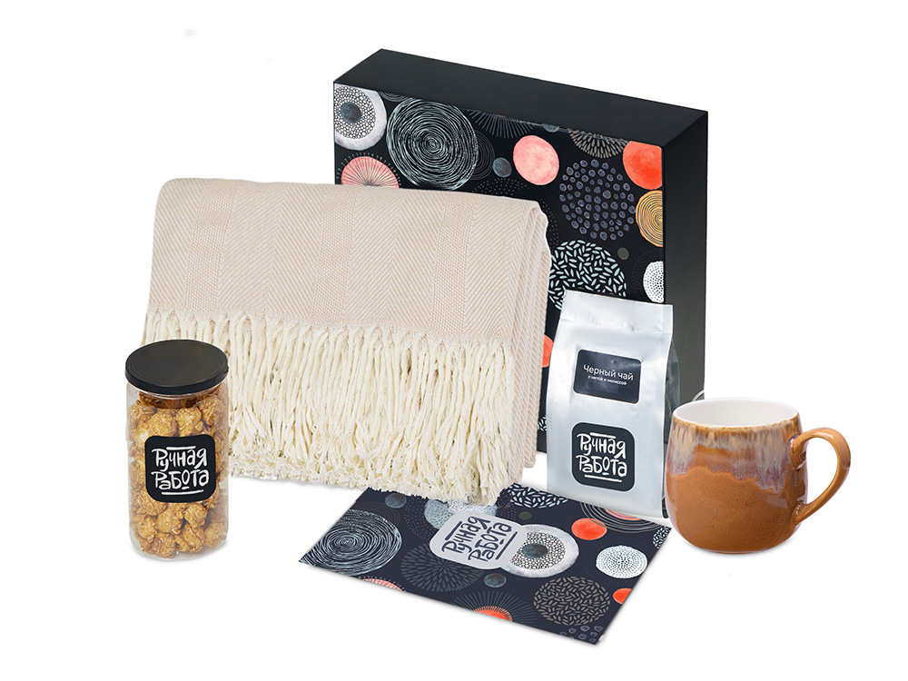 Подарочный набор Re:y. Haven с пледом, кружкой и чаем Подарочный набор Re:y. Haven с пледом, кружкой и чаем