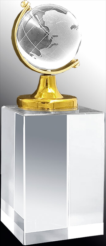 Награда из стекла глобус