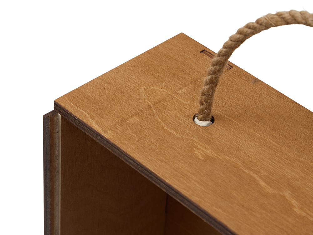 Подарочная коробка из фанеры Constellation 330х220х100 мм, фанера 6 мм, крышка на выдвижных пазах черная ЛХДФ 3 мм, бечевка