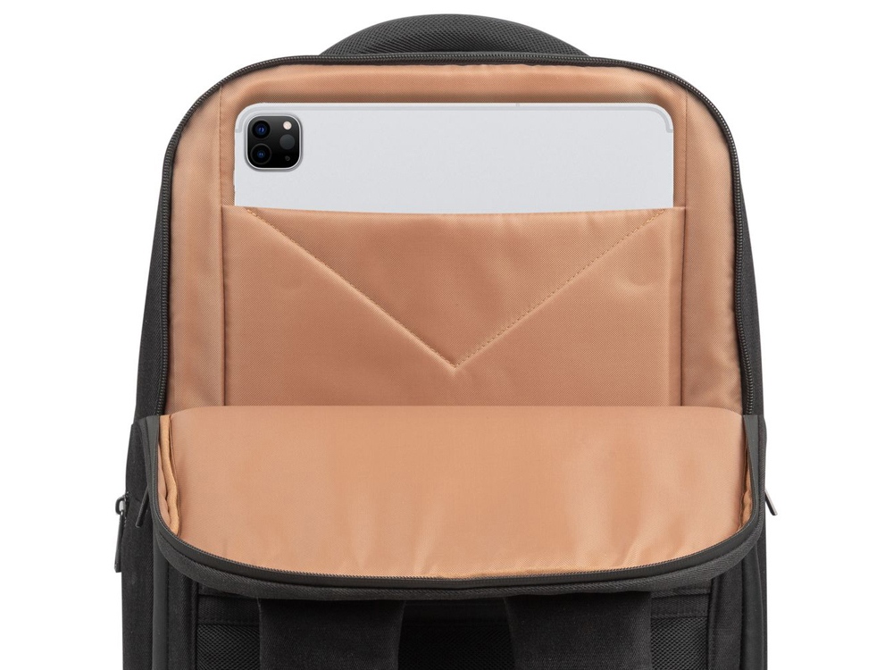 RIVACASE 8164 black ECO рюкзак для ноутбука 17.3 / 4 RIVACASE 8164 black ECO рюкзак для ноутбука 17.3 / 4