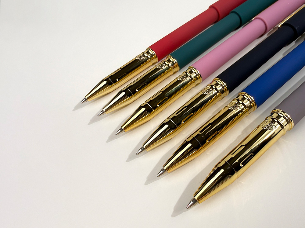 Ручка пластиковая шариковая Parliament, 0,7 мм, синие чернила, темно-синий/золотистый