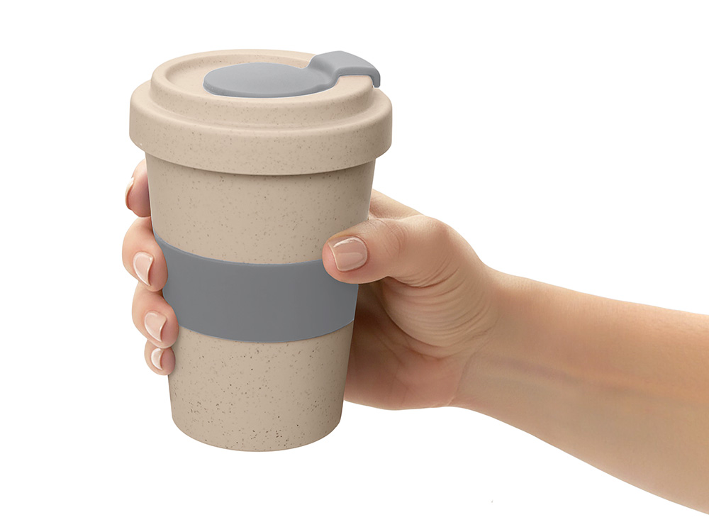 Стакан с пшеничным волокном с силиконовой манжетой и клапаном на крышке, серый Стакан с пшеничным волокном с силиконовой манжетой и клапаном на крышке, серый