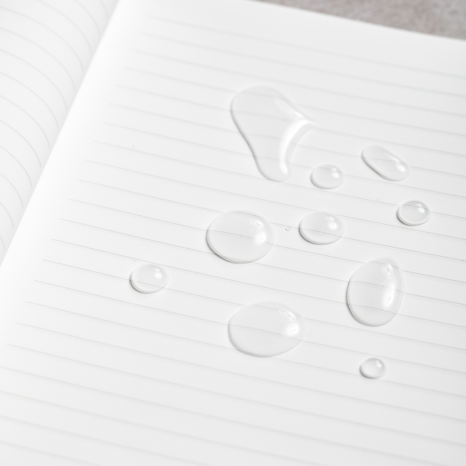 Блокнот линованный Pininfarina Banksy Улетающая девочка из каменной бумаги, А5