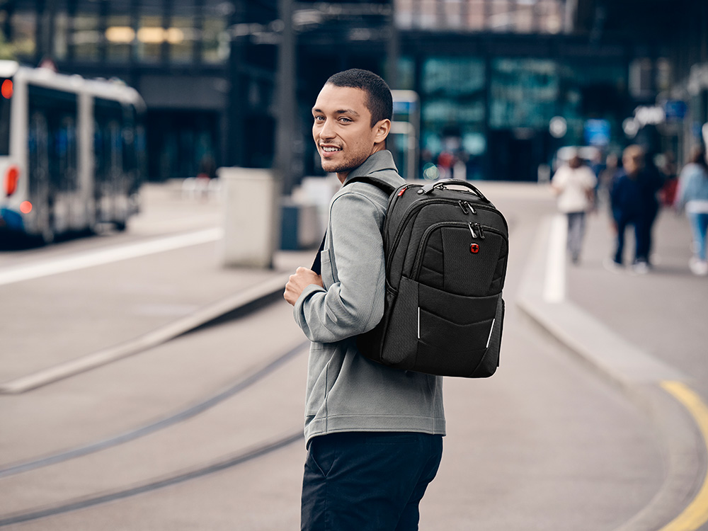 Рюкзак WENGER ALTAIR 15.6, черный, переработанный ПЭТ/Полиэстер, 32х21х44 см, 22 л.