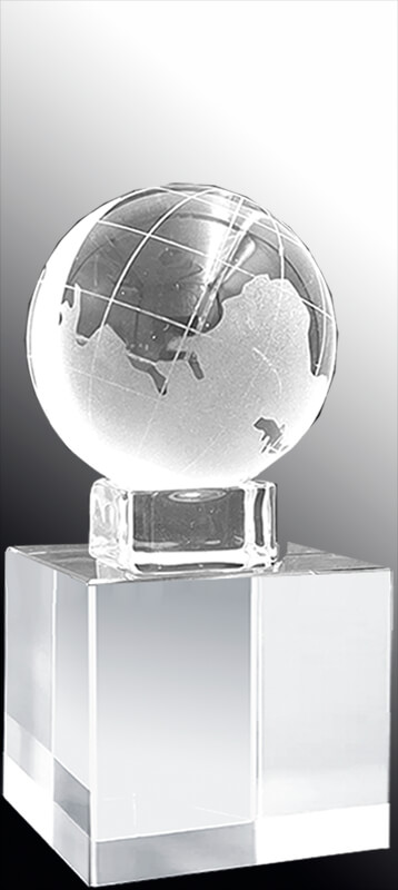 Награда из стекла глобус