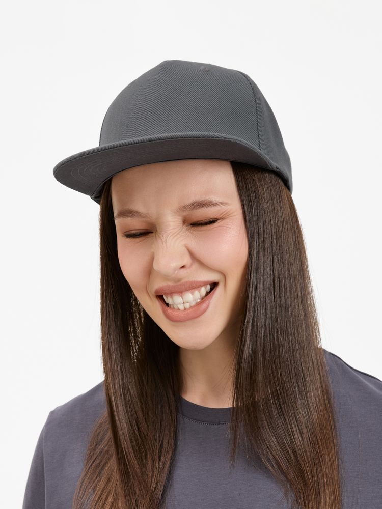 Бейсболка Epicore с прямым козырьком, серая Бейсболка Epicore с прямым козырьком, серая