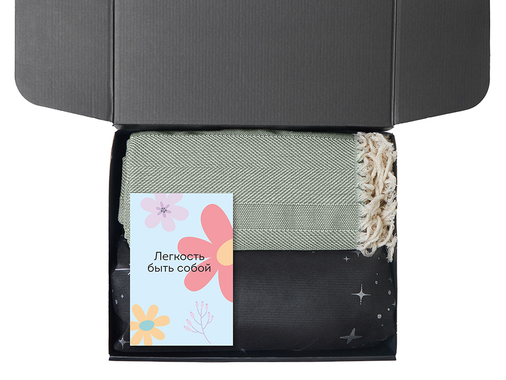 Подарочный набор Re:f. Shelter с пледом, зеркалом, свечой и диффузором Подарочный набор Re:f. Shelter с пледом, зеркалом, свечой и диффузором