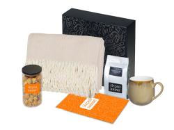 Подарочный набор Re:y. Haven с пледом, кружкой и чаем Подарочный набор Re:y. Haven с пледом, кружкой и чаем