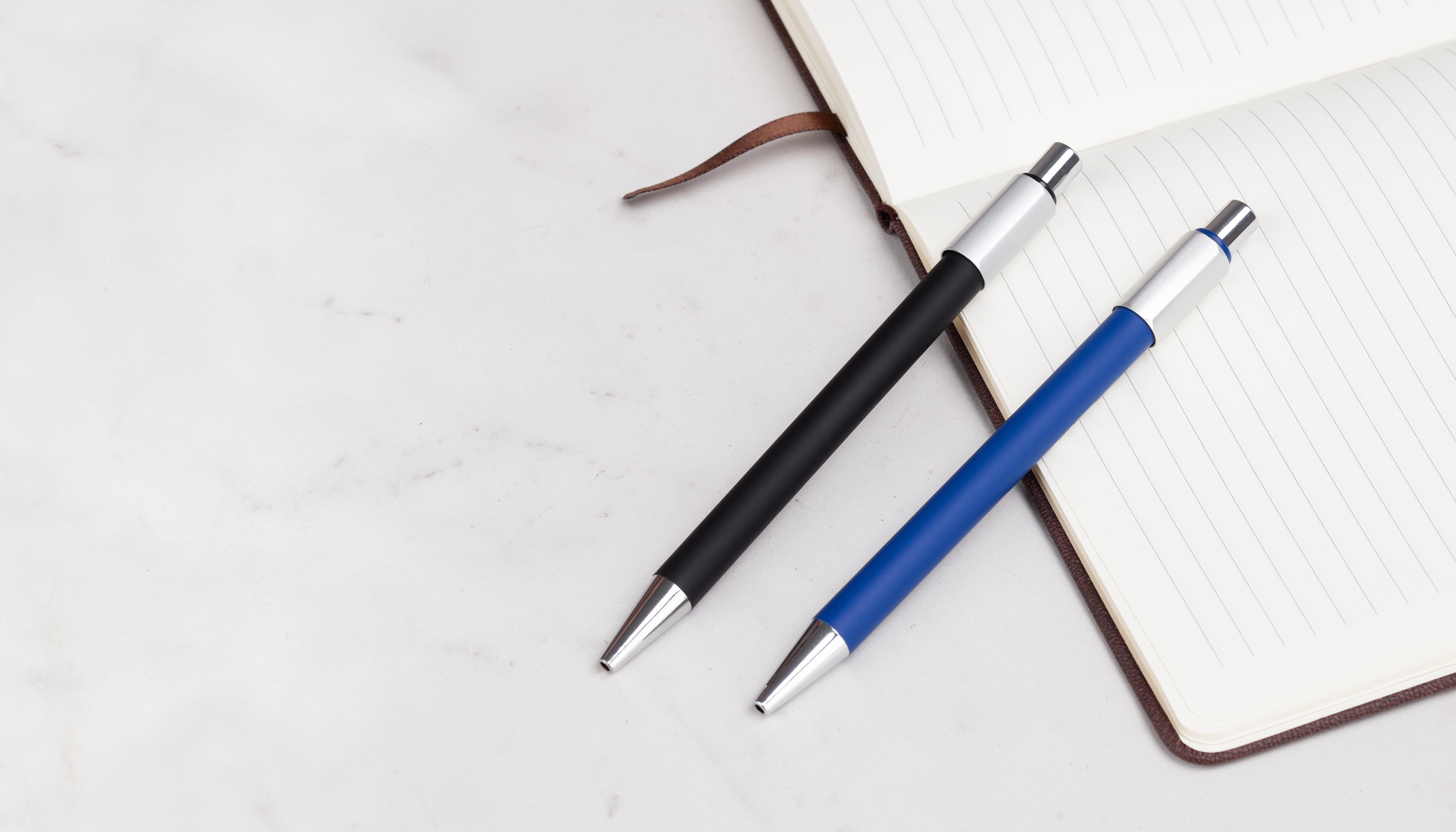 Ручка шариковая "Spin" с 6ти-гранным спиннером, покрытие soft touch Ручка шариковая "Spin" с 6ти-гранным спиннером, покрытие soft touch