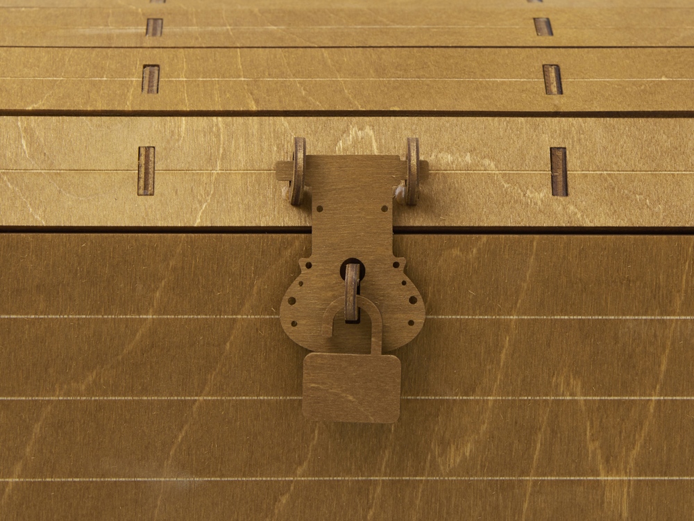 Подарочный набор: кукла фарфоровая, крем-мед, красный Подарочный набор: кукла фарфоровая, крем-мед, красный