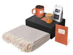 Подарочный набор Re:y. Nest с пледом, кружкой и вареньем Подарочный набор Re:y. Nest с пледом, кружкой и вареньем