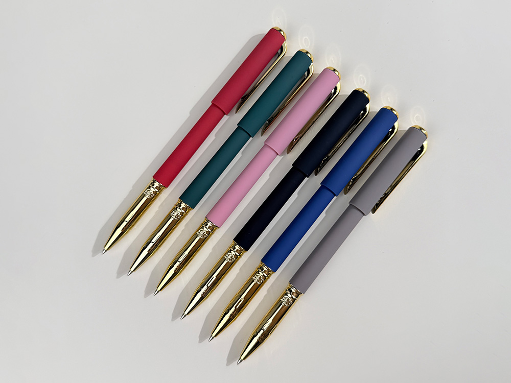 Ручка пластиковая шариковая Parliament, 0,7 мм, синие чернила, черный/золотистый