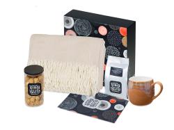 Подарочный набор Re:y. Haven с пледом, кружкой и чаем Подарочный набор Re:y. Haven с пледом, кружкой и чаем