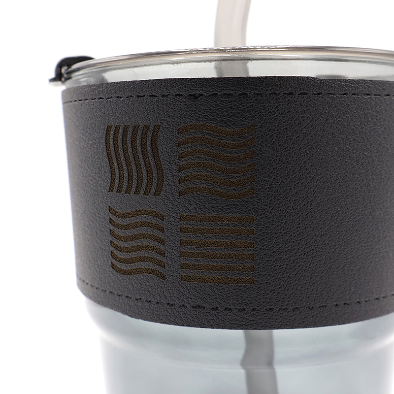 Стакан стеклянный с трубочкой и капхолдером Karamel, черный