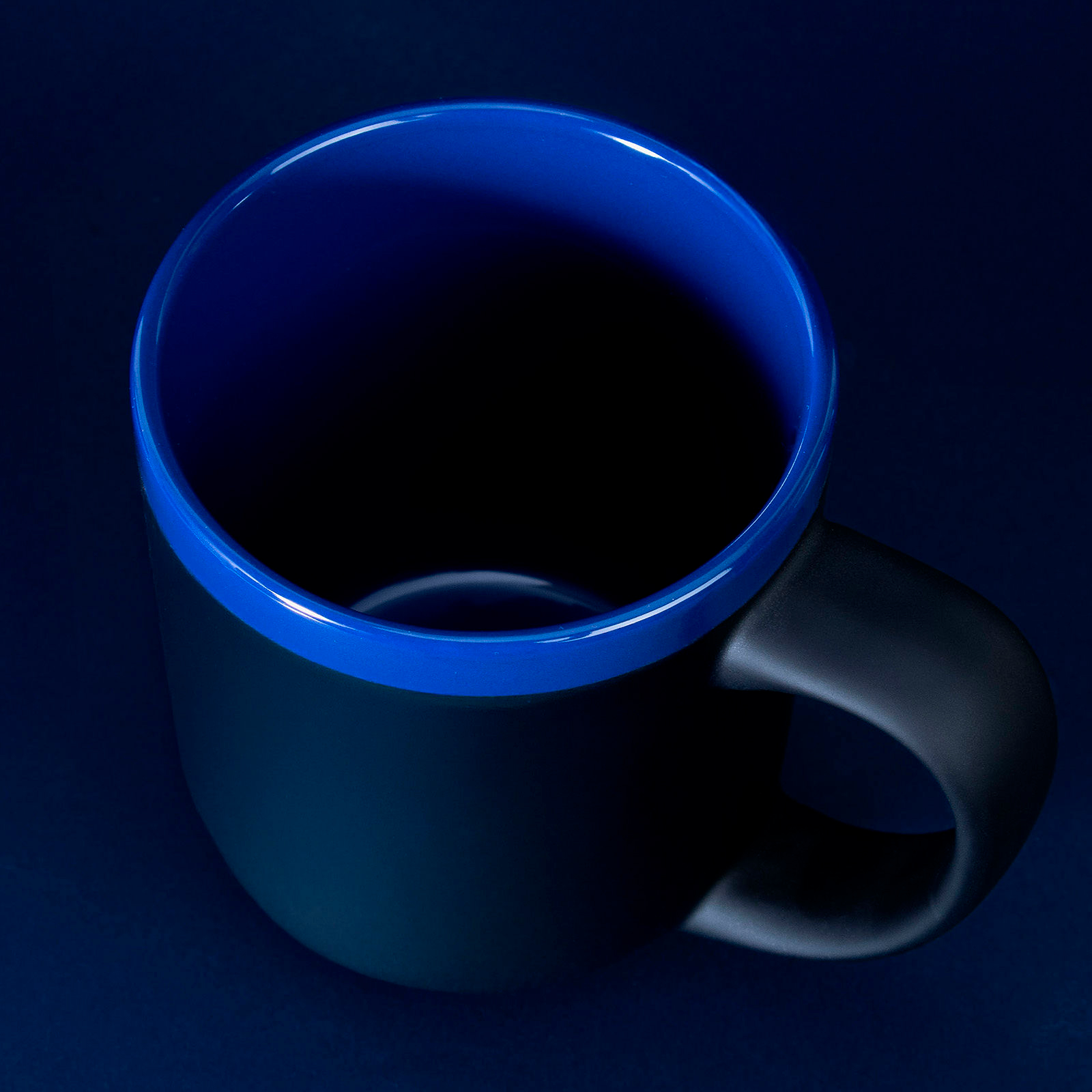 Кружка Barrel, софт-тач, чёрно-синяя