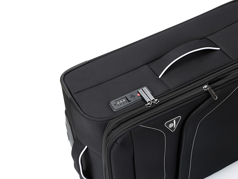 Чемодан TORBER НЕРО, чёрный, переработанный ПЭТ, 44 х 25 х 67 см, 63 л Чемодан TORBER НЕРО, чёрный, переработанный ПЭТ, 44 х 25 х 67 см, 63 л