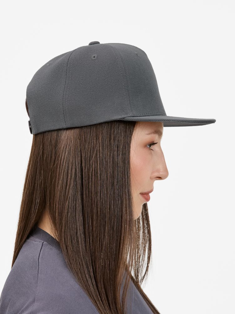 Бейсболка Epicore с прямым козырьком, серая Бейсболка Epicore с прямым козырьком, серая