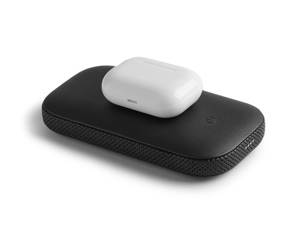 Внешний аккумулятор с беспроводной колонкой Powersound, черный Внешний аккумулятор с беспроводной колонкой Powersound, черный