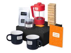 Подарочный набор Re:y. Together с френчпрессом, кружками и дженгой Подарочный набор Re:y. Together с френчпрессом, кружками и дженгой